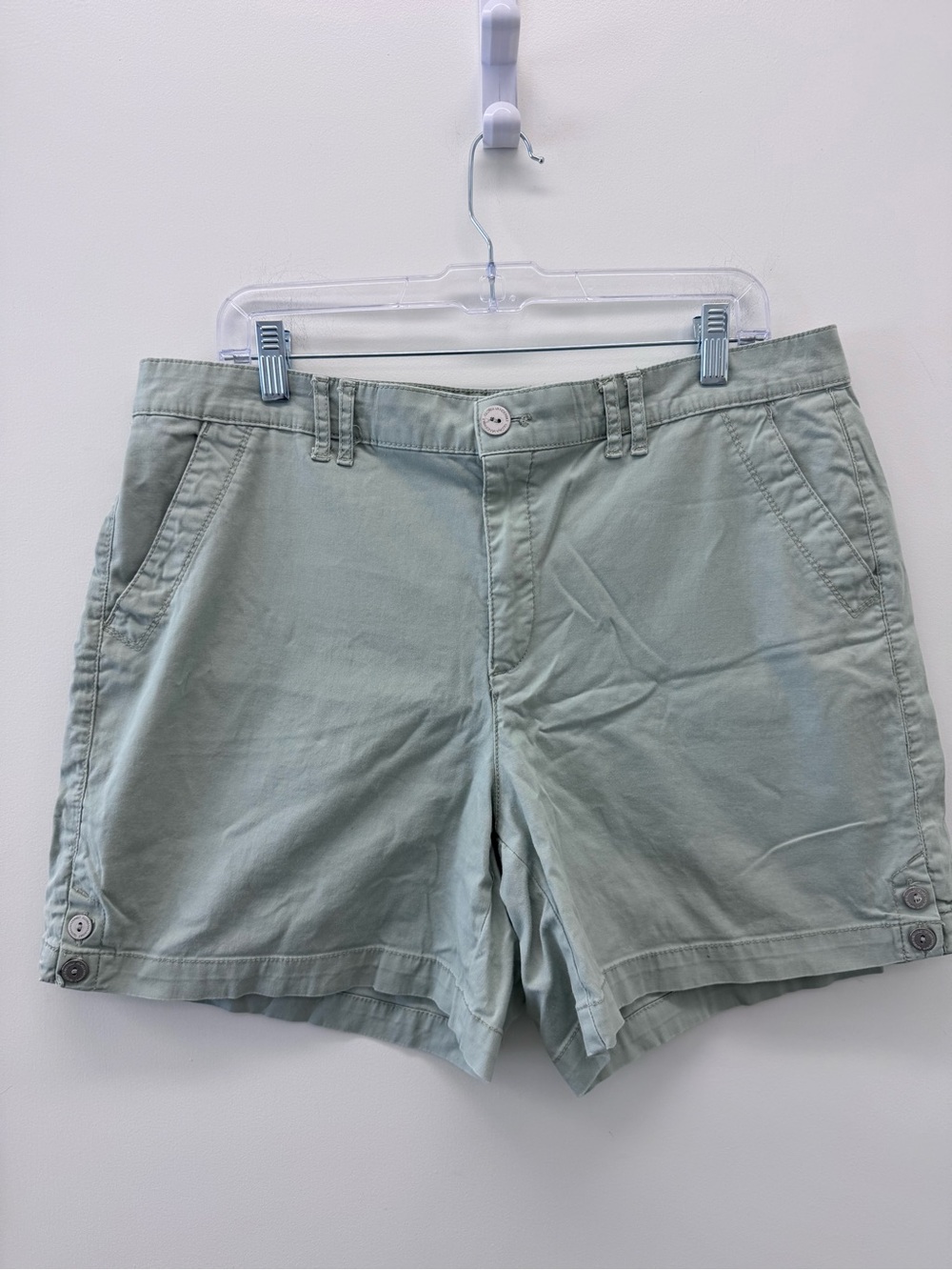 Gloria Vanderbilt Pale Mint Green High-Rise Slim Shorts - Picture 2 of 6